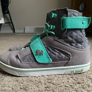 Vlado Atlas ll Skate Shoe in Gray and Mint Green